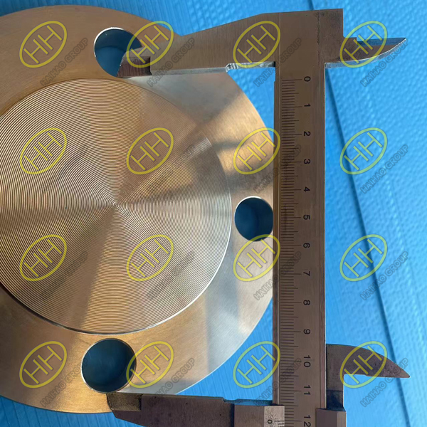 Quality inspection of ASTM A182 F51 S31803 JIS B2220 10K RF blind flange