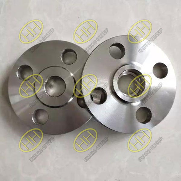 Socket weld flanges